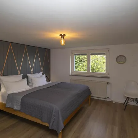 Ferienhaus-petertilo 度假居 Zirkow