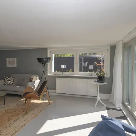 Ferienhaus-petertilo 度假居 Zirkow